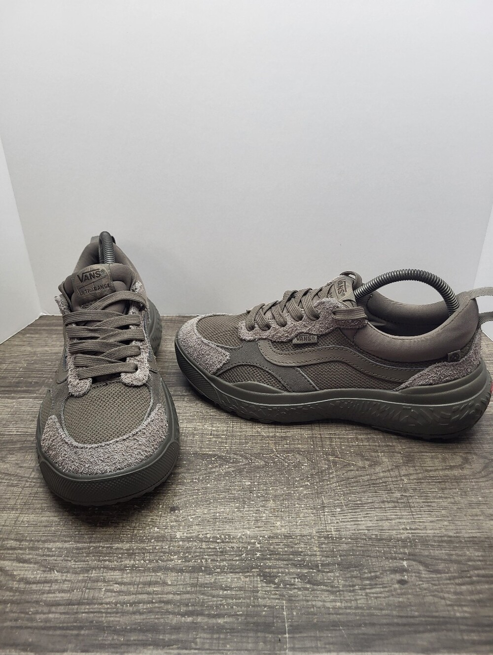 VANS UltraRange Neo VR3 Men's Size 7.5 Womens 9 Grey Shoes Sneakers New